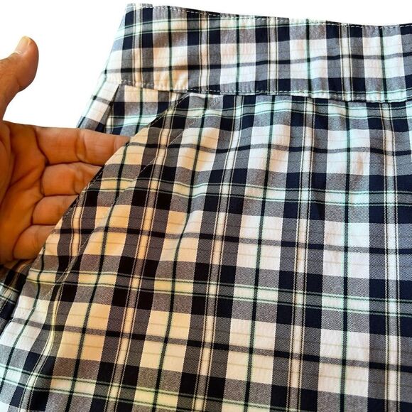 Izod Golf Navy, Green and White plaid Mini Skirt** 8 - Picture 3 of 11
